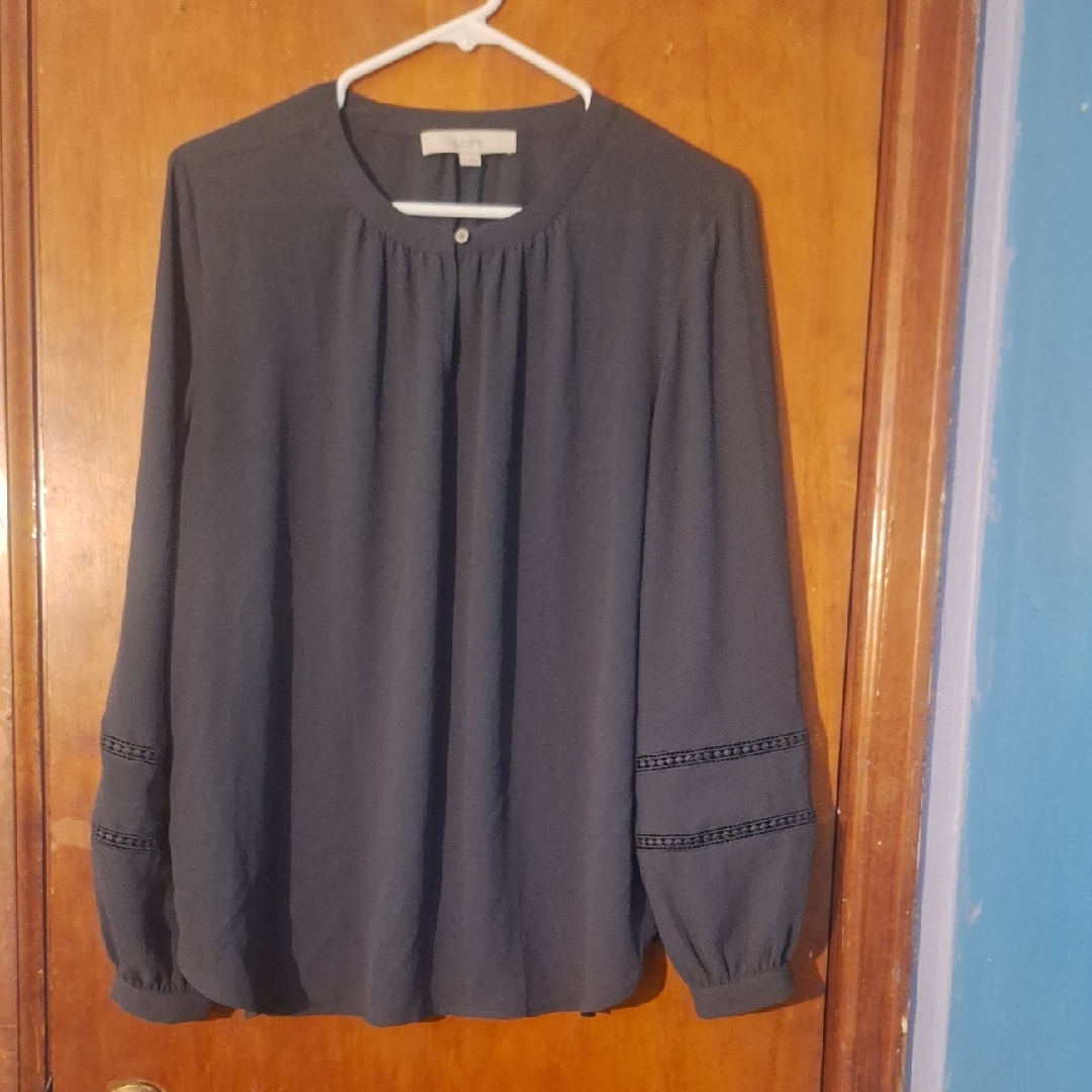 Loft Semi Sheer Flowy Blouse Size Small